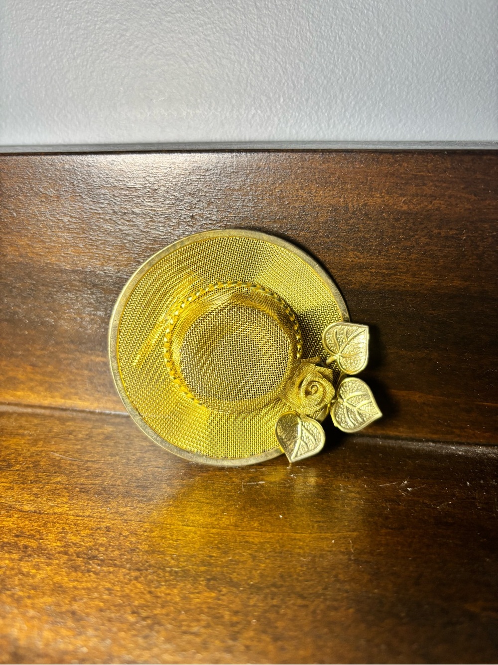 Vintage 1970’s Gold Tone Mesh Hat Pin
2.5”